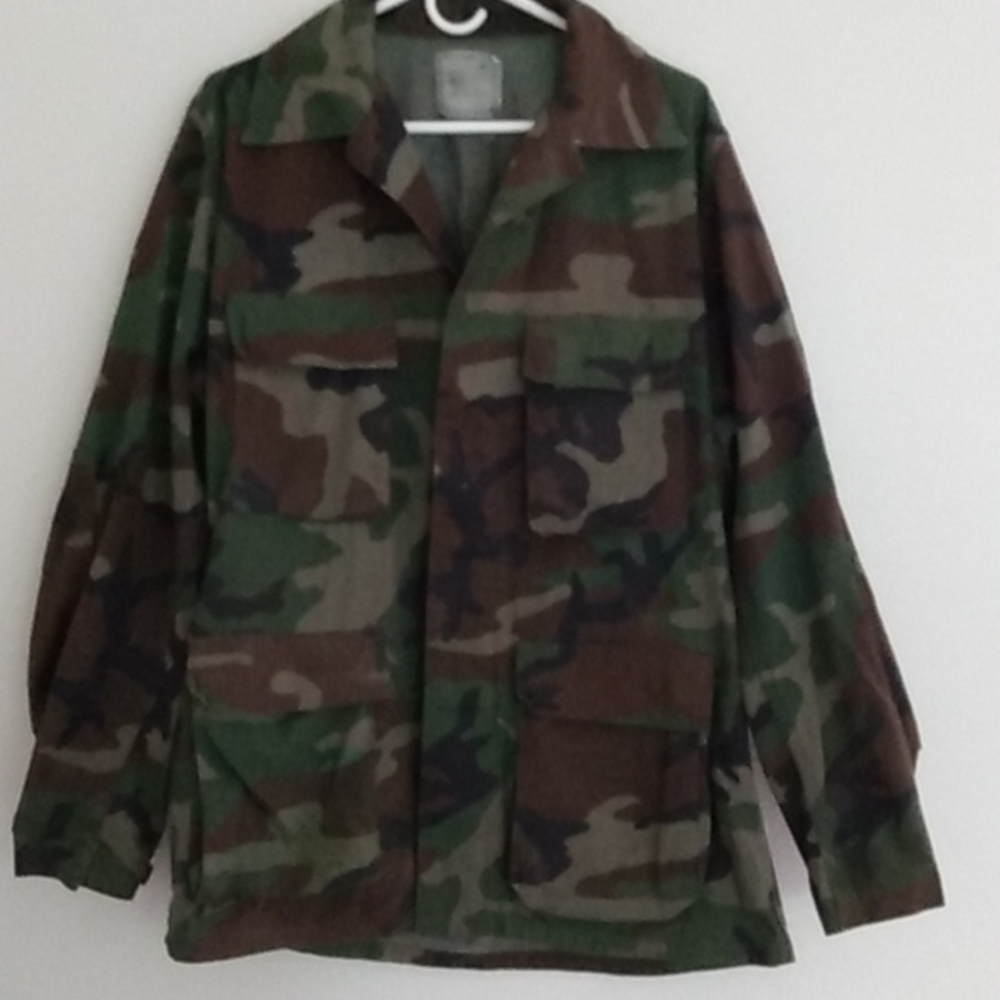 Men's camouflage hunting jacket